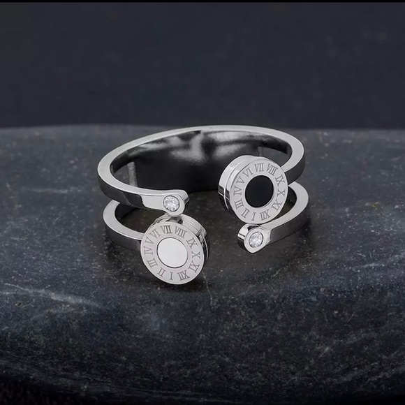 Fashion Design Woman Rings Stainless Steel Rings Size 8 - Picture 1 of 5